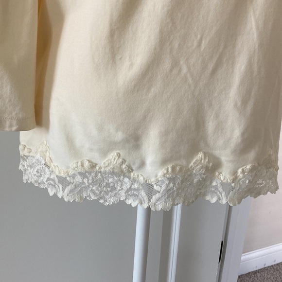 Coldwater Creek XL lace top crossover ivory 3/4 sleeves - Picture 9 of 10